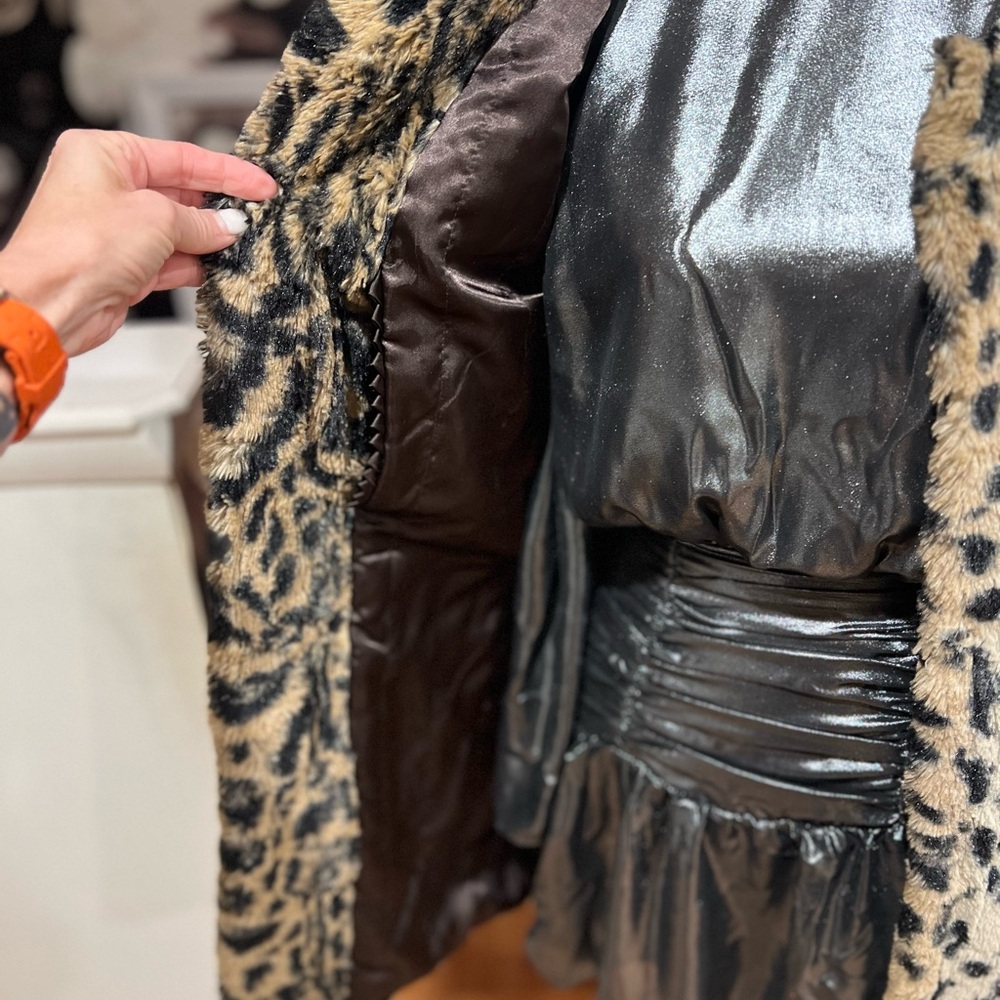 Dennis Basso faux fur coat - Picture 2 of 3